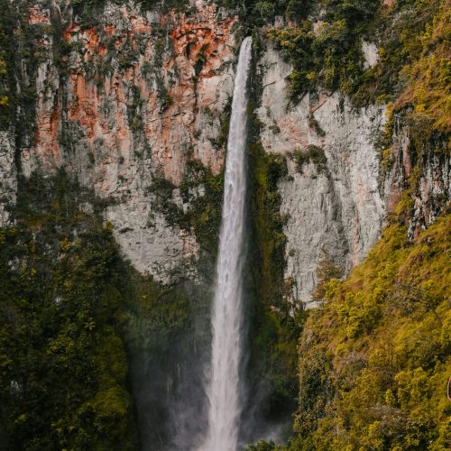 pexels-amirulhafisz-1620372